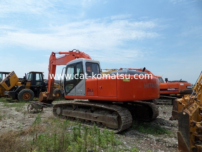 Used HITACHI ZX230 Excavator Beautiful