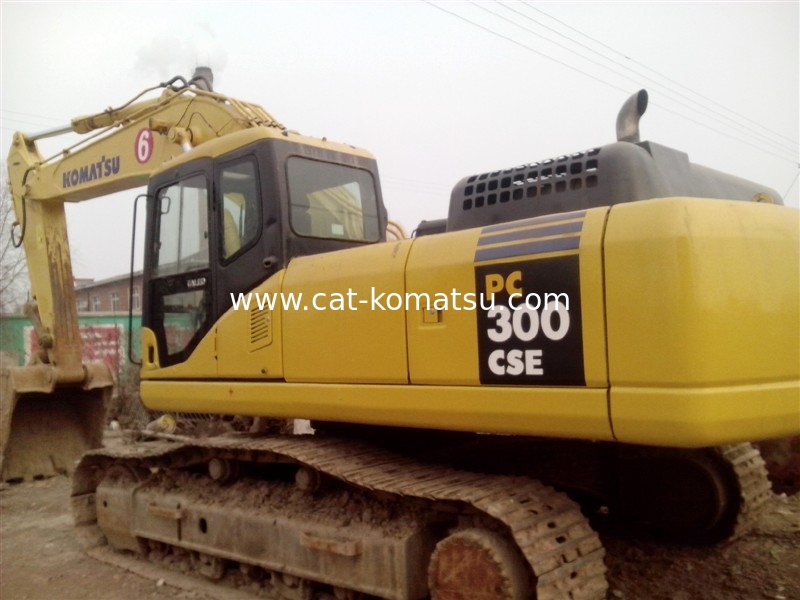 Used KOMATSU PC300-7 Excavator