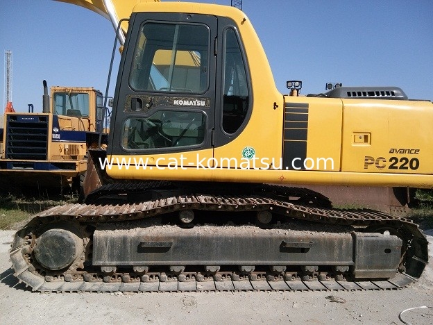 Used KOMATSU PC220-6 Excavator